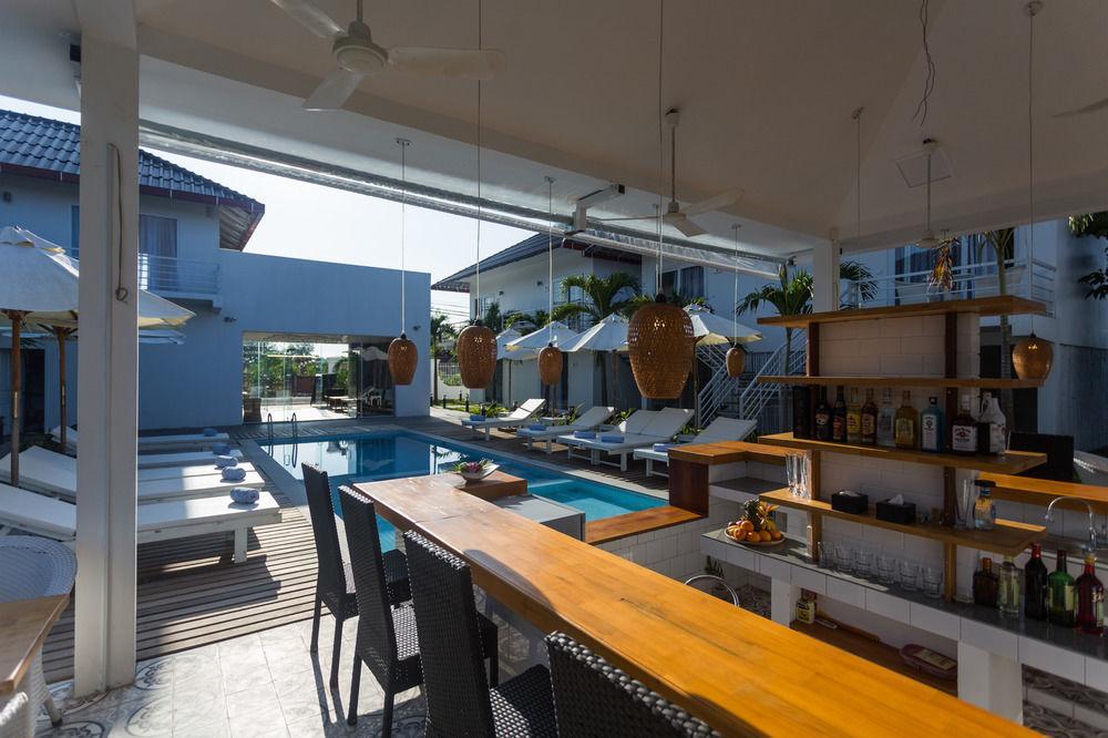 Golden River Resort Σίχανουκβιλ Εξωτερικό φωτογραφία